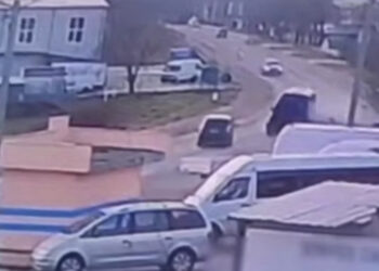 Accident mortal în Ciorescu: Un autoturism a fost lovit de un microbuz