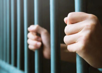 Escrocherie online: Un bărbat și o femeie au furat sume mari de bani prin rețelele de socializare