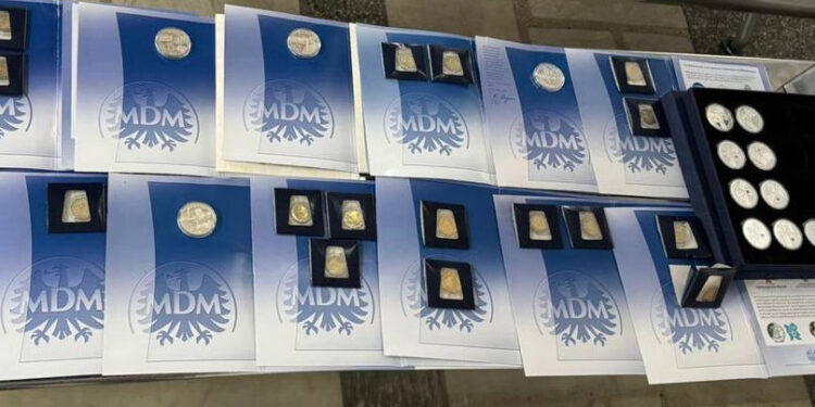 Monede comemorative ascunse în bagajul unui moldovean, descoperite la vama Leușeni