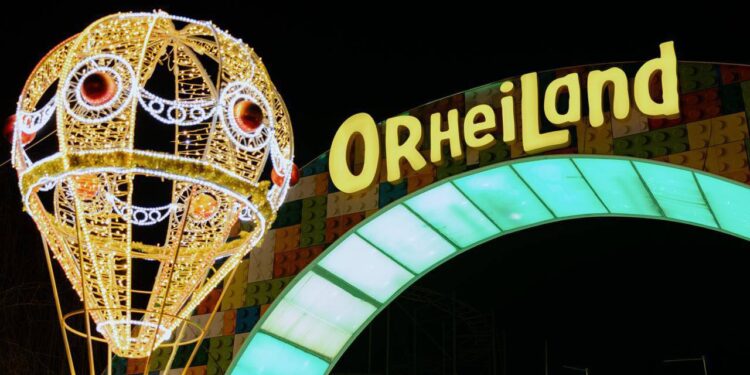 Revelion magic la OrheiLand: Concerte, cadouri și spectacol de artificii pentru mii de oameni