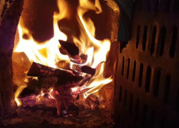 Un bărbat de 76 de ani din Coșnița  a murit din cauza sobei de încălzit