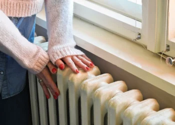 ANRE a aprobat creșterea tarifelor: Vom plăti mai mult pentru căldura livrată de Termoelectrica și CET-Nord