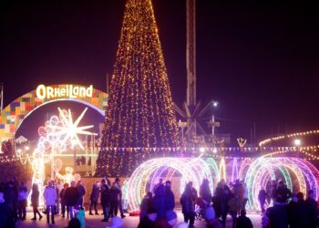 Pătrundeți în magia Crăciunului la OrheiLand