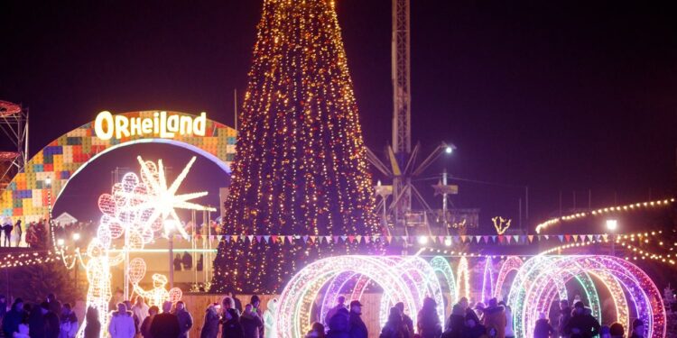 Pătrundeți în magia Crăciunului la OrheiLand