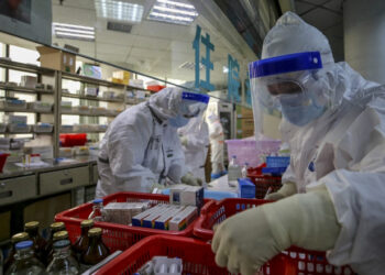 Originea Covid-19 nu este cunoscută nici astăzi. La cinci ani de la debutul pandemiei, OMS cere din nou informații Chinei