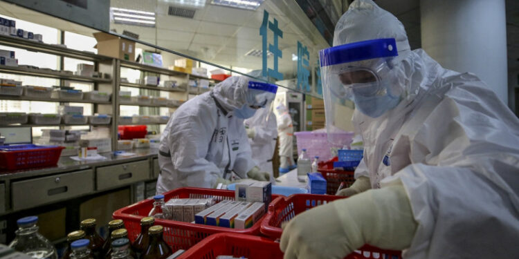 Originea Covid-19 nu este cunoscută nici astăzi. La cinci ani de la debutul pandemiei, OMS cere din nou informații Chinei