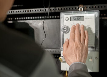 Cum au fost selectate gospodăriile pentru instalarea contoarelor inteligente