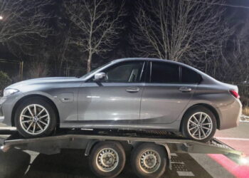 BMW furat din Olanda, reținut la frontieră cu documente false din Germania