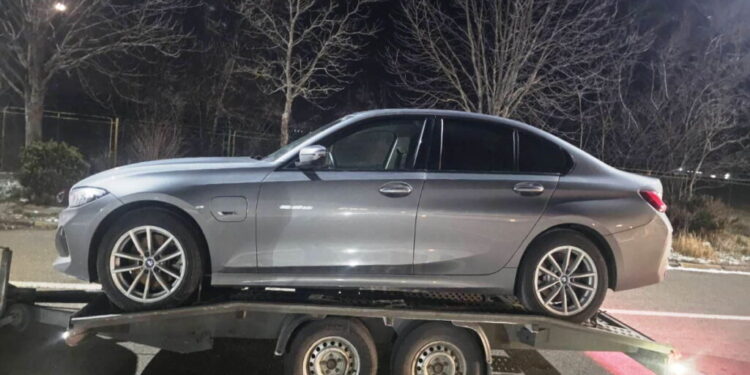 BMW furat din Olanda, reținut la frontieră cu documente false din Germania