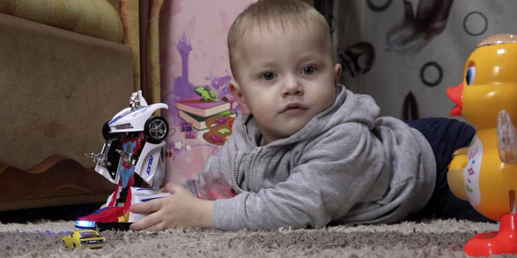 Micul Timofei luptă cu sindromul Guillain-Barre: O mamă face totul pentru a-și salva copilul