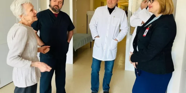 Intervenție salvatoare: Medicii din Chișinău au salvat piciorul unei paciente de 80 de ani