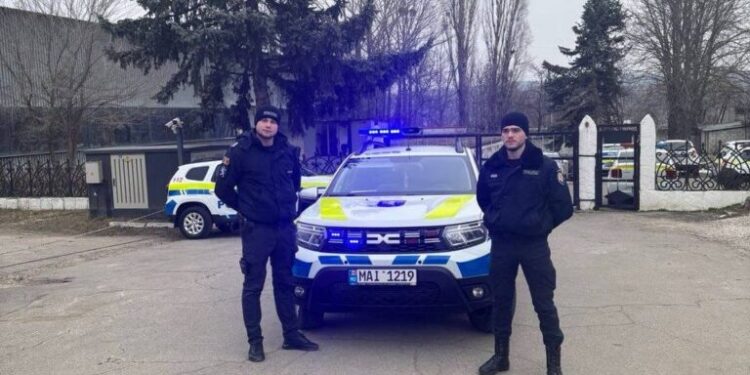 Un copil rătăcit în drum spre școală a fost găsit de poliție în capitală