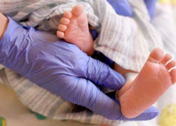 A văzut lumina zilei în ambulanță: O femeie din Hîncești a născut în drum spre maternitate. Cum se simt mama și bebelușul