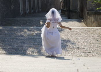 Scandal la nuntă în India: Mirele beat a făcut-o pe mireasă să fugă