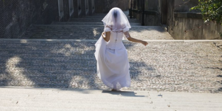 Scandal la nuntă în India: Mirele beat a făcut-o pe mireasă să fugă