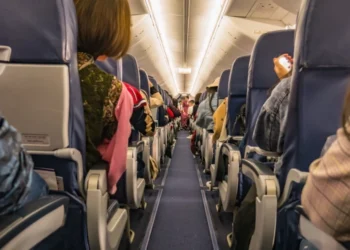 Pasager reținut după ce a sărit din avionul Iberia înainte de decolare