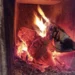 Două persoane și-au pierdut viața în incendii provocate de neglijență