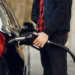 Cum se vor schimba prețurile la carburanți în Moldova în weekend