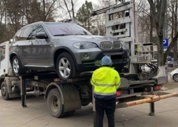 Parcările ilegale ar putea fi sancționate doar cu amendă, nu cu ridicarea vehiculului