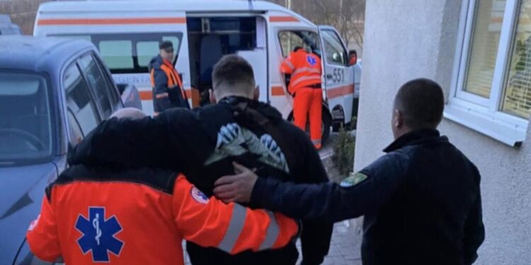 Doi cetățeni ucraineni cer azil în Moldova după ce unul dintre ei s-a rănit grav la frontieră