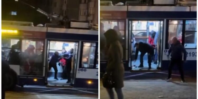 Conflict într-un troleibuz din Chișinău: Doi bărbați au avut o altercație fizică