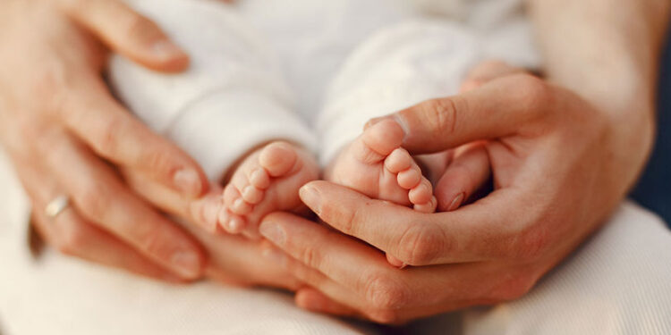 O fetiță a venit pe lume în ambulanță, în urma unei intervenții rapide