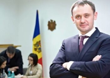 Expert în comunicare: PAS blochează munca presei de opoziție din teama de întrebări incomode |VIDEO