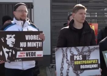 Flashmob al Blocului „Victorie” lângă casa de lux a șefului IGP Viorel Cernăuțanu: Cereri pentru o anchetă privind averea și sursele acesteia |VIDEO