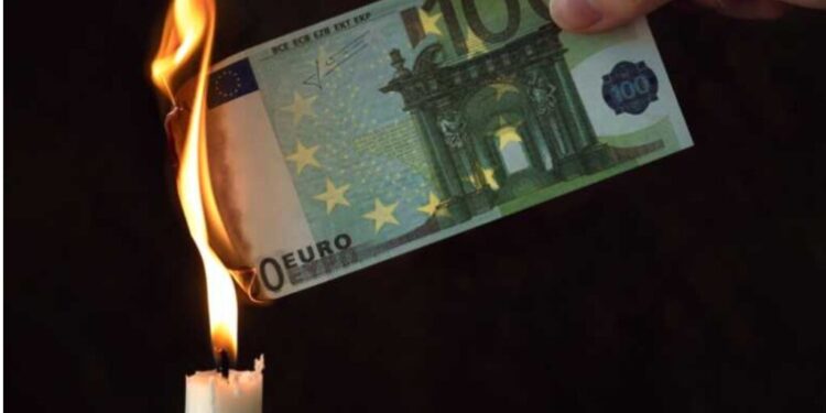 UE promite, dar ar putea să nu ofere. România riscă să rămână fără 10 miliarde de euro din fondurile europene |VIDEO