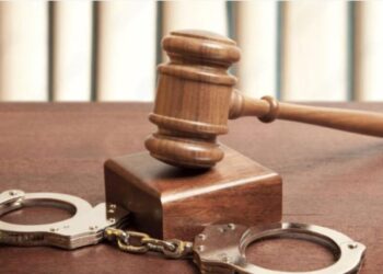 Doi concubini condamnați pentru trafic de ființe umane: 9 și 10 ani de închisoare