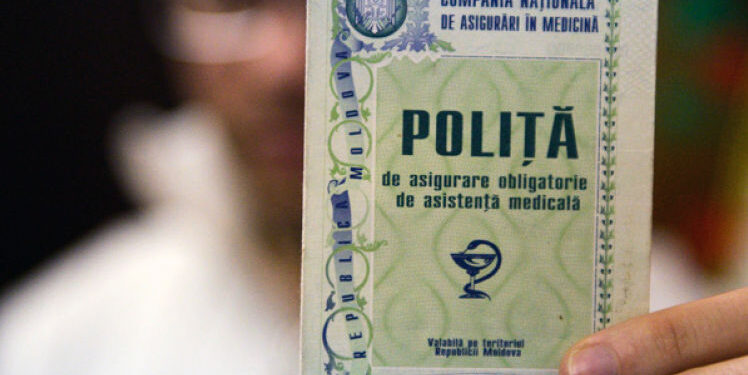 Primele de asigurare medicală pentru studenții care învață peste hotare, plătite din bugetul de stat