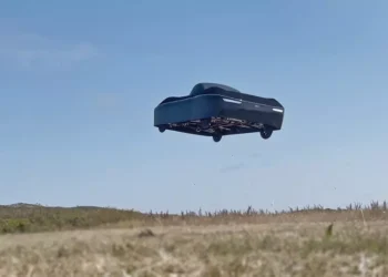Alef Aeronautics Dezvăluie Mașina Zburătoare: Autonomie de 110 km și Preț Estimat de 300.000$