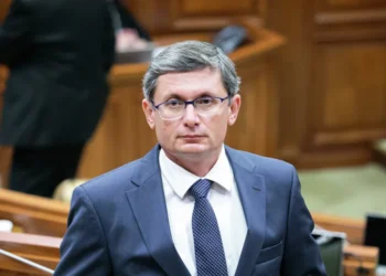 Igor Grosu cere explicații privind funcțiile deținute de soția șefului APP