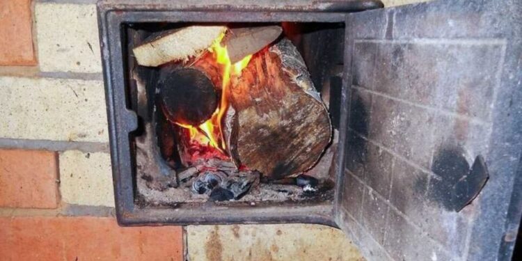 Tragedie în raionul Soroca: O femeie de 88 de ani a murit din cauza intoxicației cu monoxid de carbon