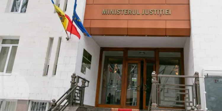 Ministerul Justiției refuză să comenteze demisia Veronicăi Dragalin, dar asigură continuarea eforturilor pentru eficientizarea activității procuraturilor
