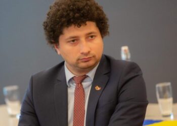 Revolte în societate după ce Radu Marian s-a lăudat cu profitul record al „Franzeluței”: „Profituri pe seama sărăciei și a pensionarilor care stau în rând pentru pâine socială” |VIDEO