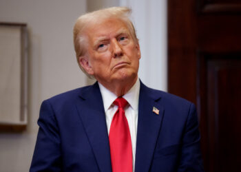 Trump anunţă că se va întâlni cu Zelenski „probabil” săptămâna viitoare şi va discuta telefonic cu Putin