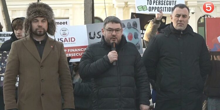 Protest în fața Ambasadei SUA: Partidul „Șansă” acuză PAS de finanțare ilegală de către USAID