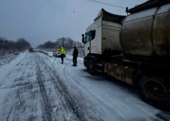 Traseul R-32, raionul Ialoveni, îngreunat din cauza condițiilor meteo