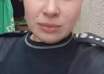 Poliția Republicii Moldova: Femeie identificată pentru uzurparea calităților oficiale, după ce a folosit ilegal uniforma de polițistă