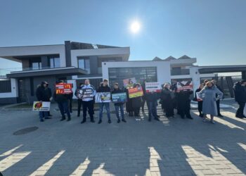 Cernăuțeanu în centrul unui protest: Reprezentanții Blocului ”Victorie” cer verificarea averii și demisia șefului IGP