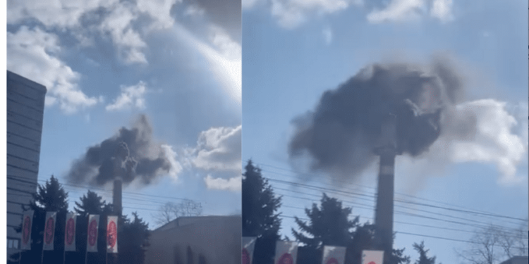 Fum negru lângă fabrica Bucuria: Internauții reacționează cu nemulțumiri și glume