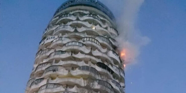 Provocarea lui Nicolae Carauș: Cât timp le ia pompierilor să ajungă la etajul 17?