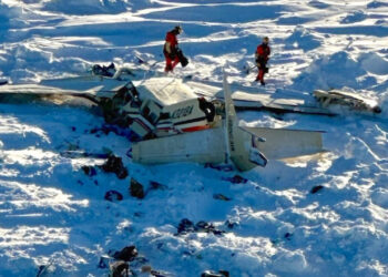 Avionul de pasageri dat dispărut în Alaska a fost găsit. Toți cei zece oameni aflați la bord au murit