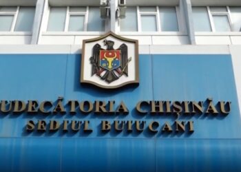 În ciuda operației suferite cu o zi înainte, la cerința judecătorului, Svetlana Popan a fost nevoită să participe la procesul de judecată alături de Evghenia Guțul