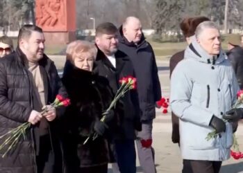 Ziua Apărătorilor Patriei: Marș și depunere de flori în memoria eroilor căzuți la Chișinău și Comrat