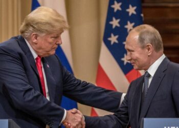 După ce a vorbit 90 de minute cu Putin, Trump l-a sunat și pe Zelenski