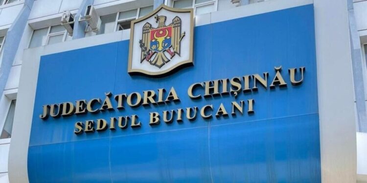 Bărbat condamnat la 5 ani și 6 luni de închisoare pentru bancnote false și escrocherie