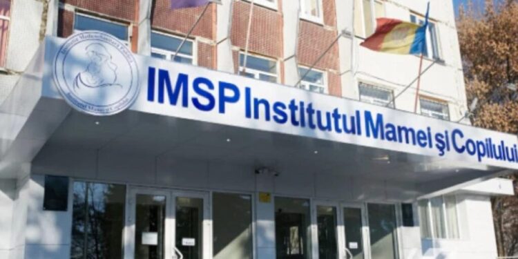 Adolescentă de 16 ani căzută de la etaj, în Institutului Mamei și Copilului