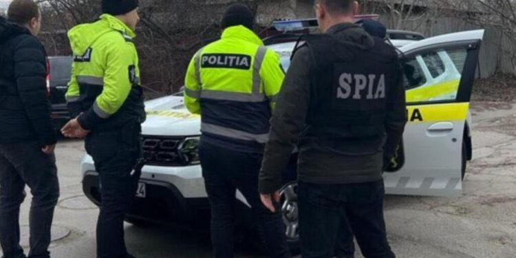 Un polițist din Chișinău, reținut pentru fapte de corupție